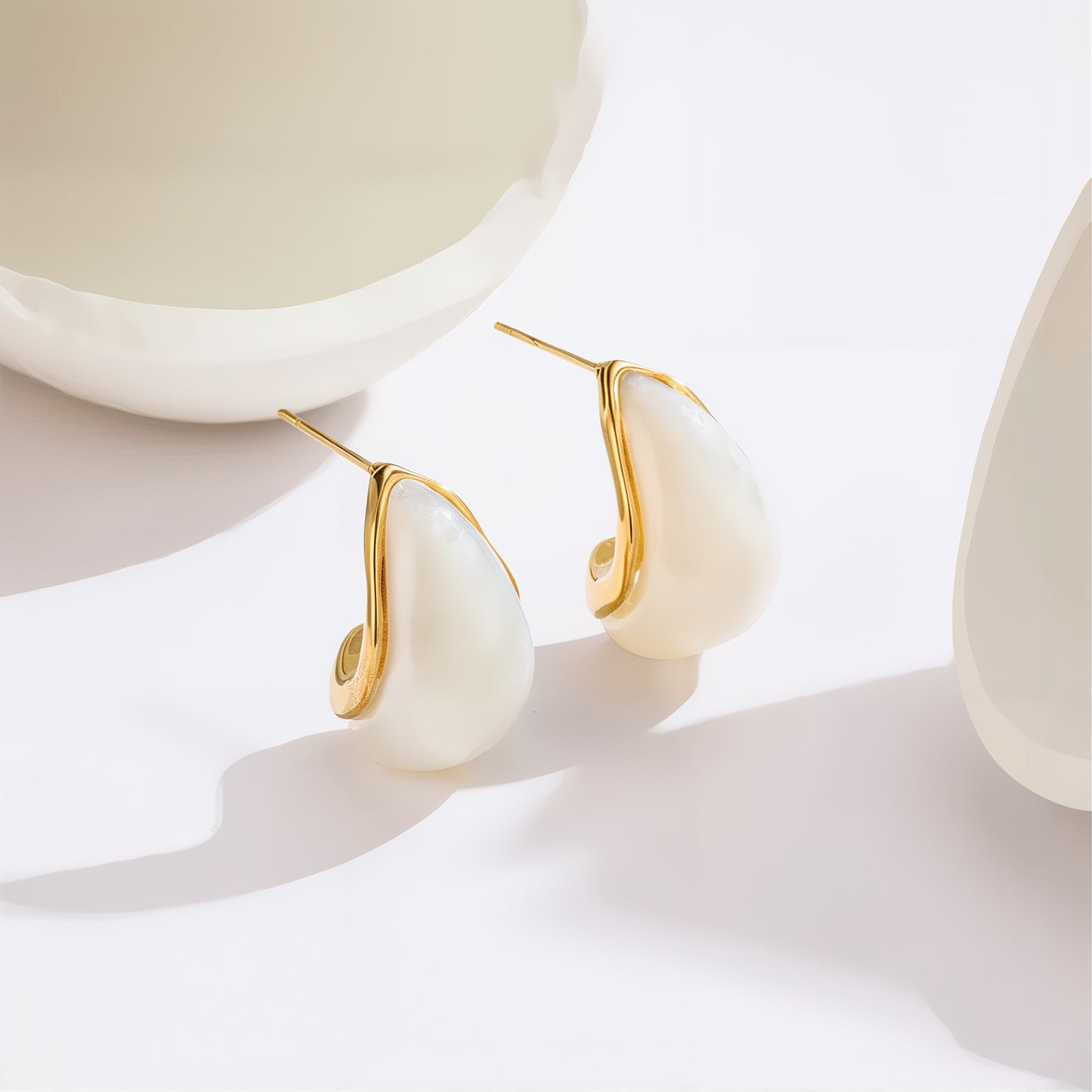 ORA Jewelry CY™ | Foam Curve Earrings